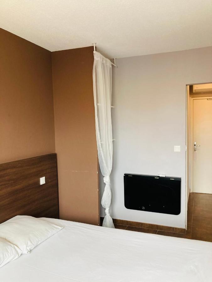 Hotel Le Provencal Narbonne-Plage Bagian luar foto