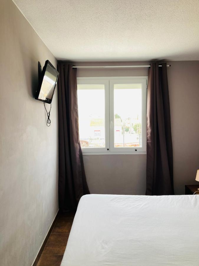 Hotel Le Provencal Narbonne-Plage Bagian luar foto